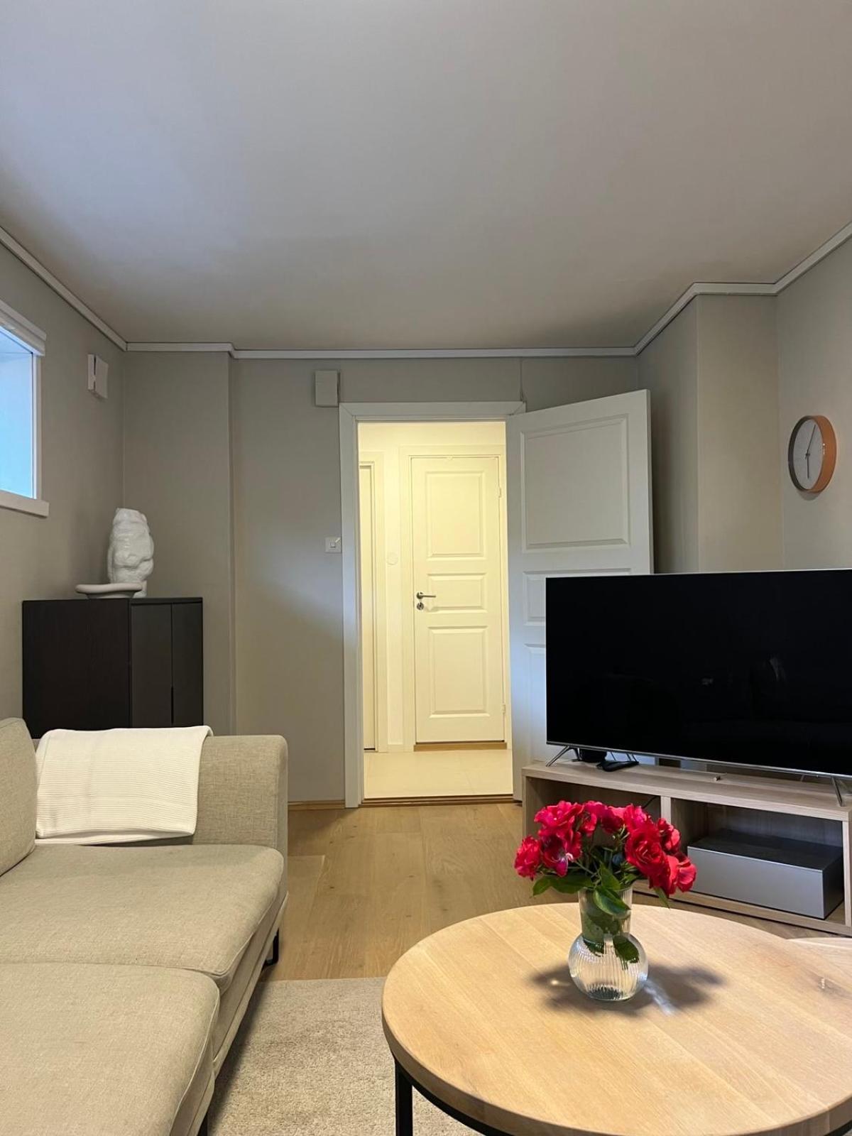 Beautiful And Cosy Apartment Кристиансан Екстериор снимка